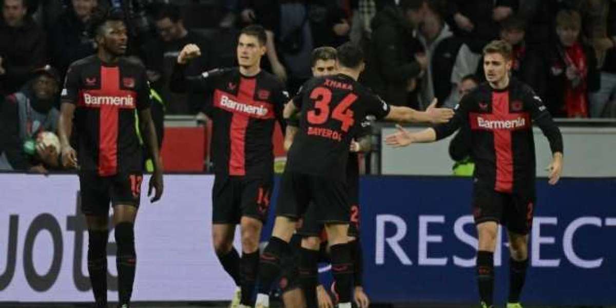 Leverkusen extend their unbeaten streak to 37 with Schick’s late goal